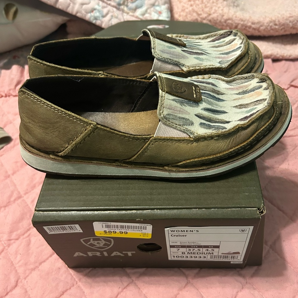 Ariat cruisers size 7